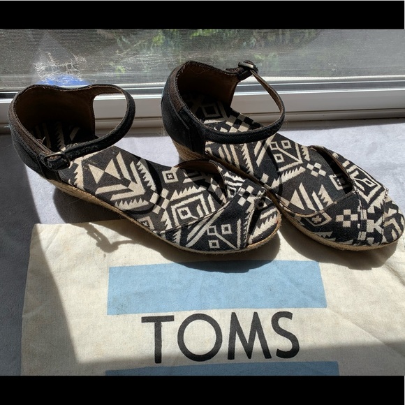 Toms Tribal Espadrille Wedges - Picture 7 of 10